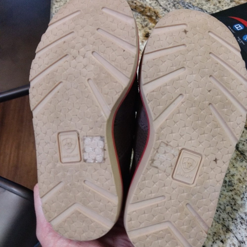 Ariat size 8